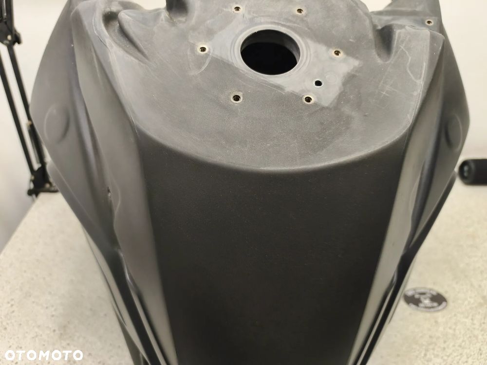 Bak, zbiornik paliwa KTM 1290 Super Adventure - 17