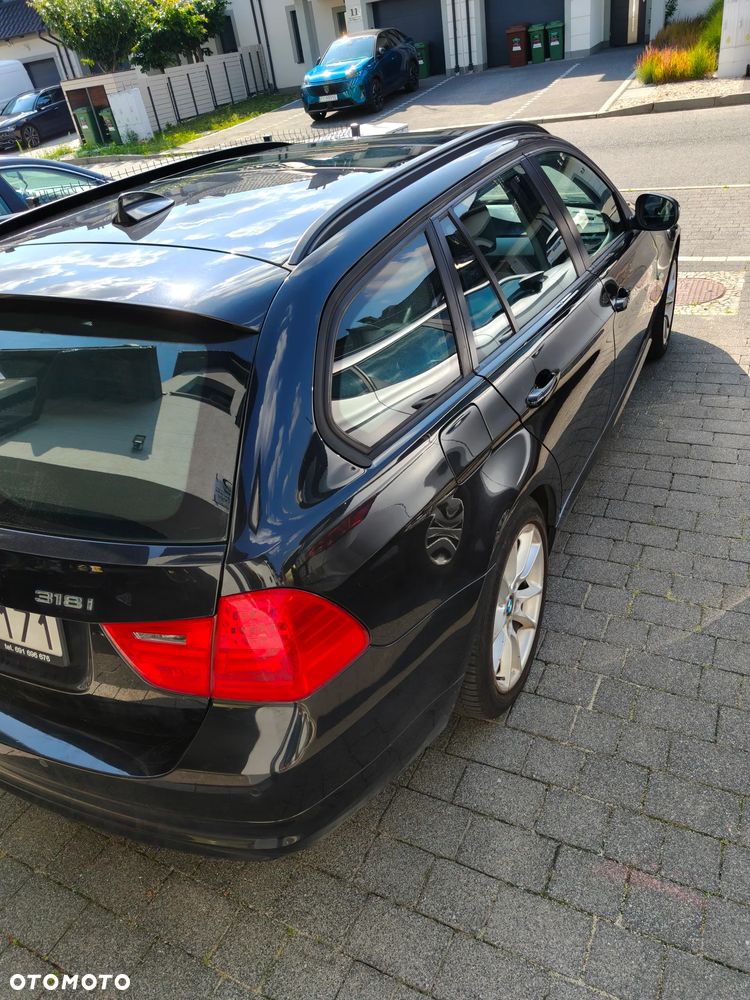 BMW Seria 3 318i - 7