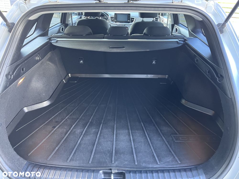 Kia Ceed 1.5 T-GDI M - 11
