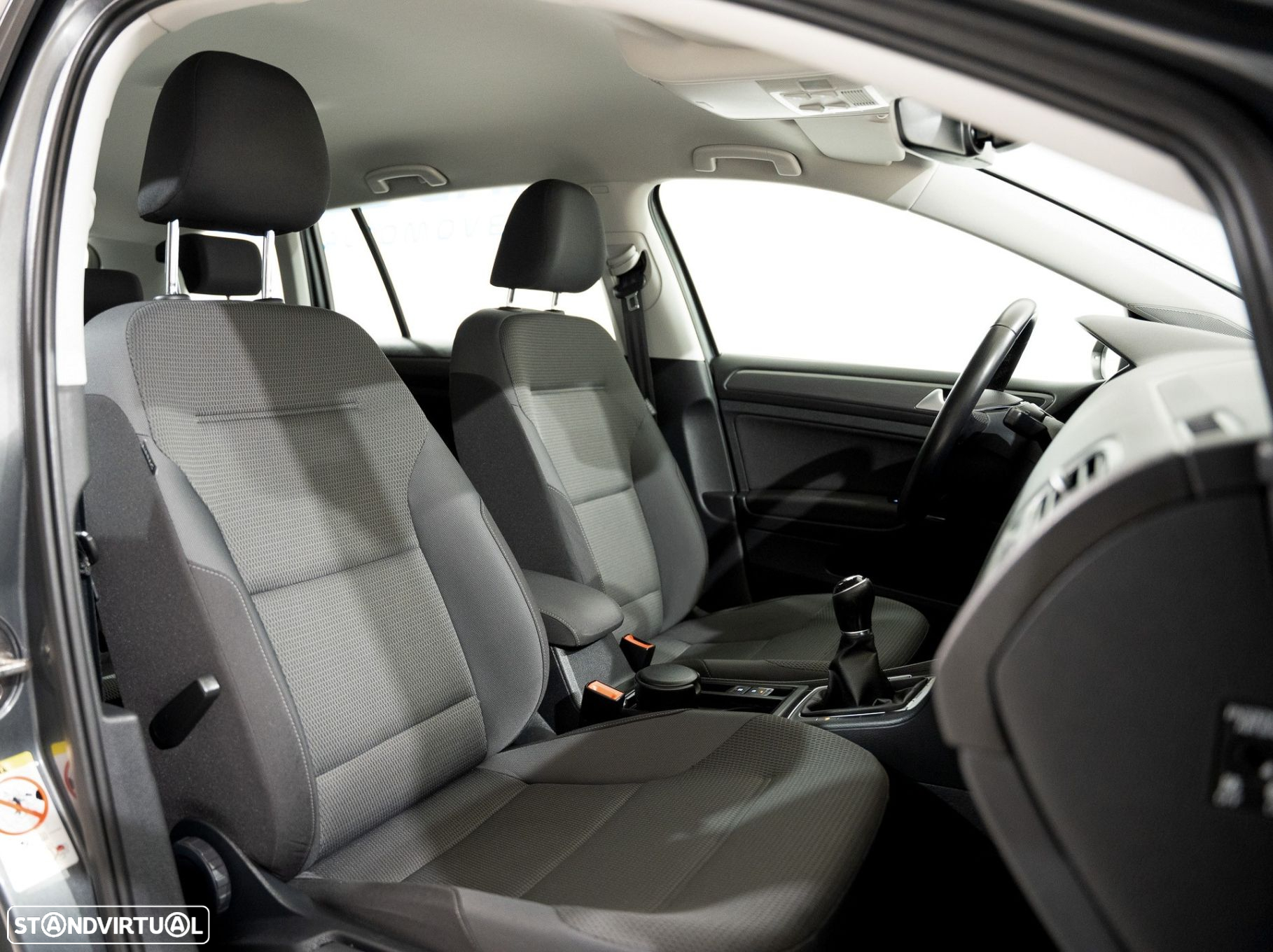 VW Golf Variant 1.6 TDi Confortline - 13
