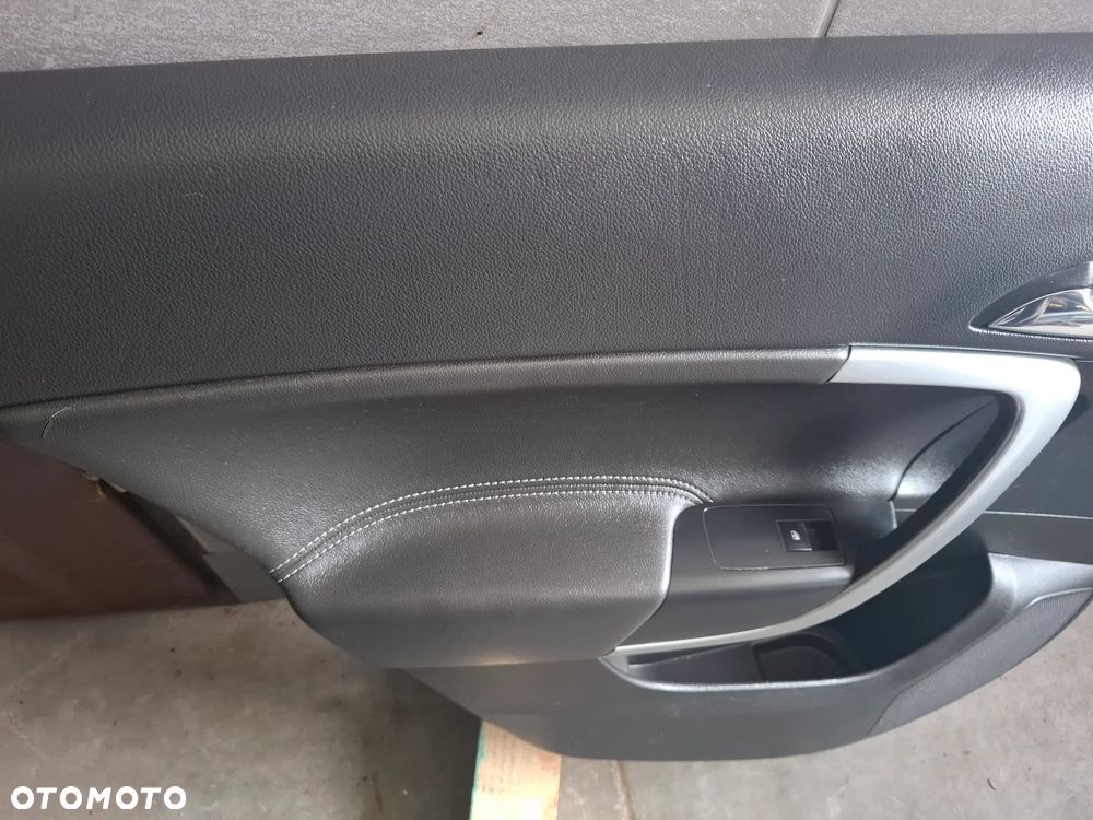 Boczek drzwi Opel Insignia A 2015 rok lewy tył skóra - 2