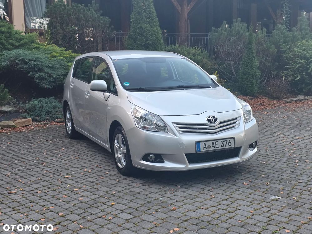 Toyota Verso 1.6 7-Sitzer Life - 2