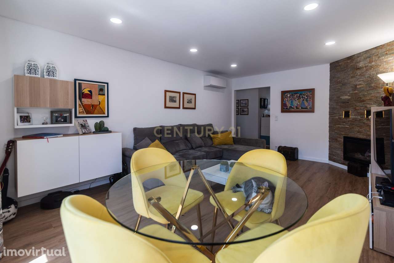 T3 Renovado | 1 BOX | 2 Parqueamentos | Arrecadação | Vista Rio em Oei - Grande imagem: 5/54