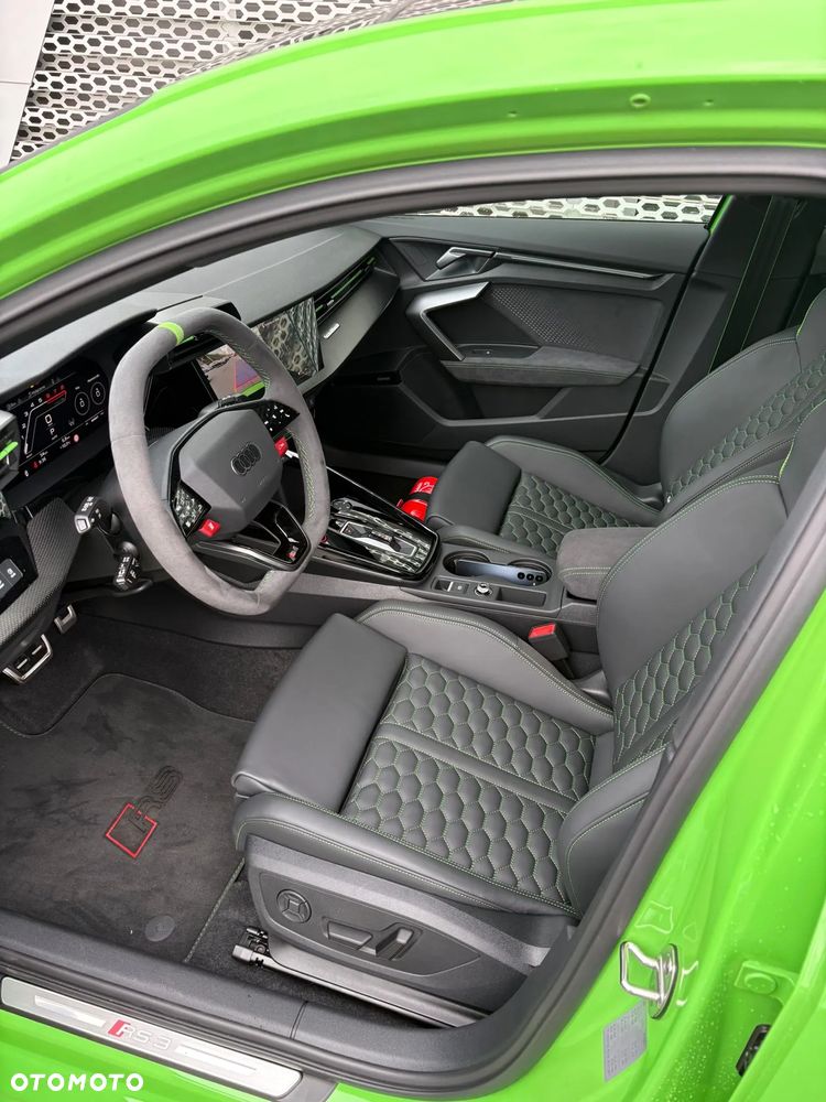 Audi RS3 Limousine - 7