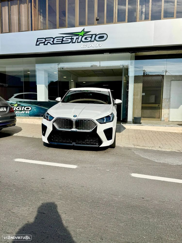 BMW iX2 eDrive20 Edição Desportiva M