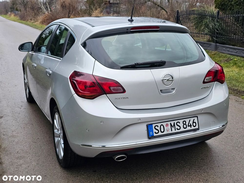 Opel Astra 1.4 Turbo Edition - 24