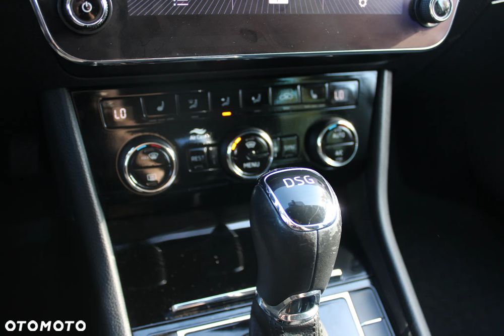 Skoda Superb 2.0 TDI Ambition DSG7 - 38