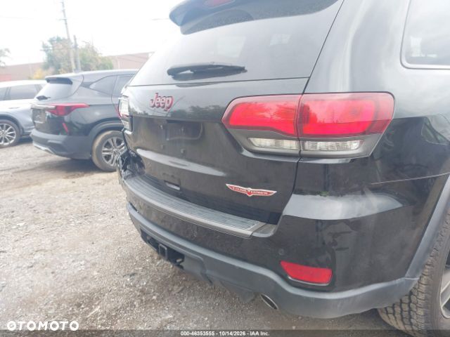 Jeep Grand Cherokee - 14
