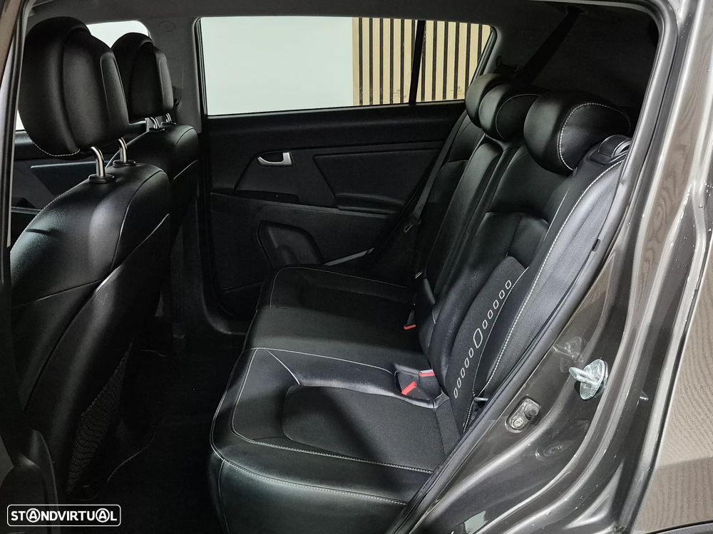 Kia Sportage 1.6 GDI ISG LX - 28