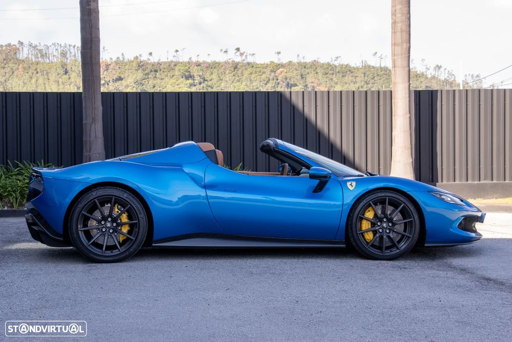 Ferrari 296 GTS Spider - 26