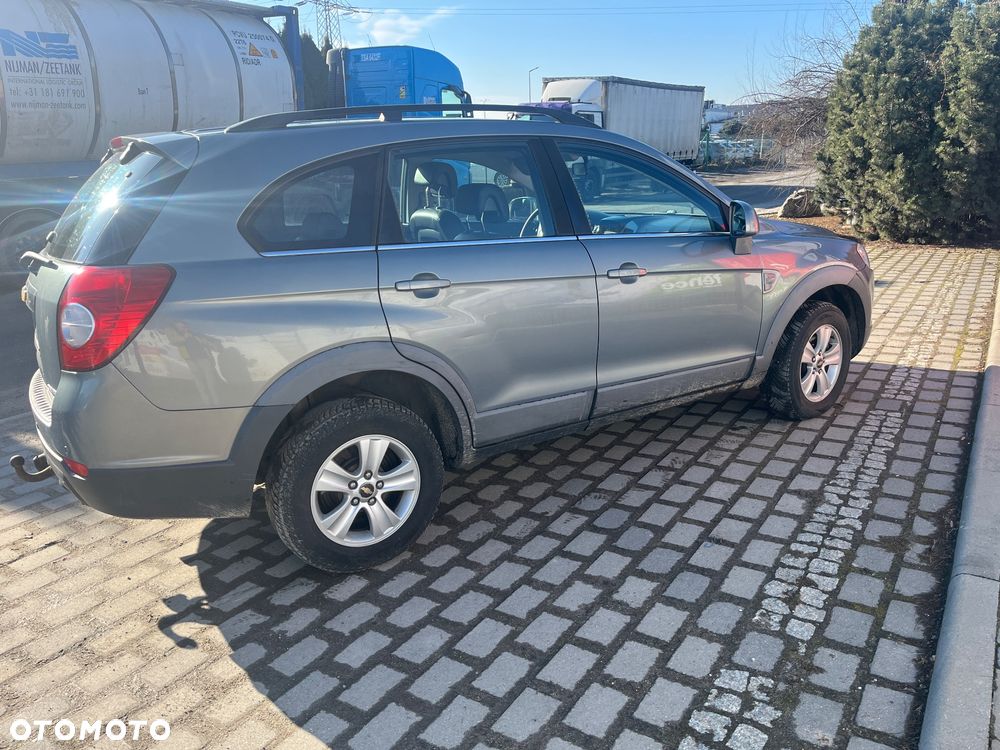 Chevrolet Captiva 2.0 2WD 7 Sitzer LS - 9