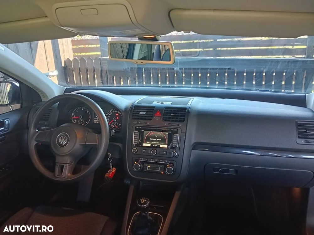 Volkswagen Jetta 1.6 TDI Comfortline - 8