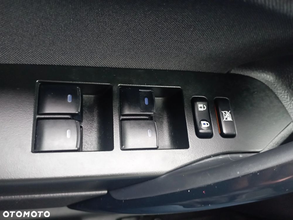 Toyota Auris 1.6 Premium - 21