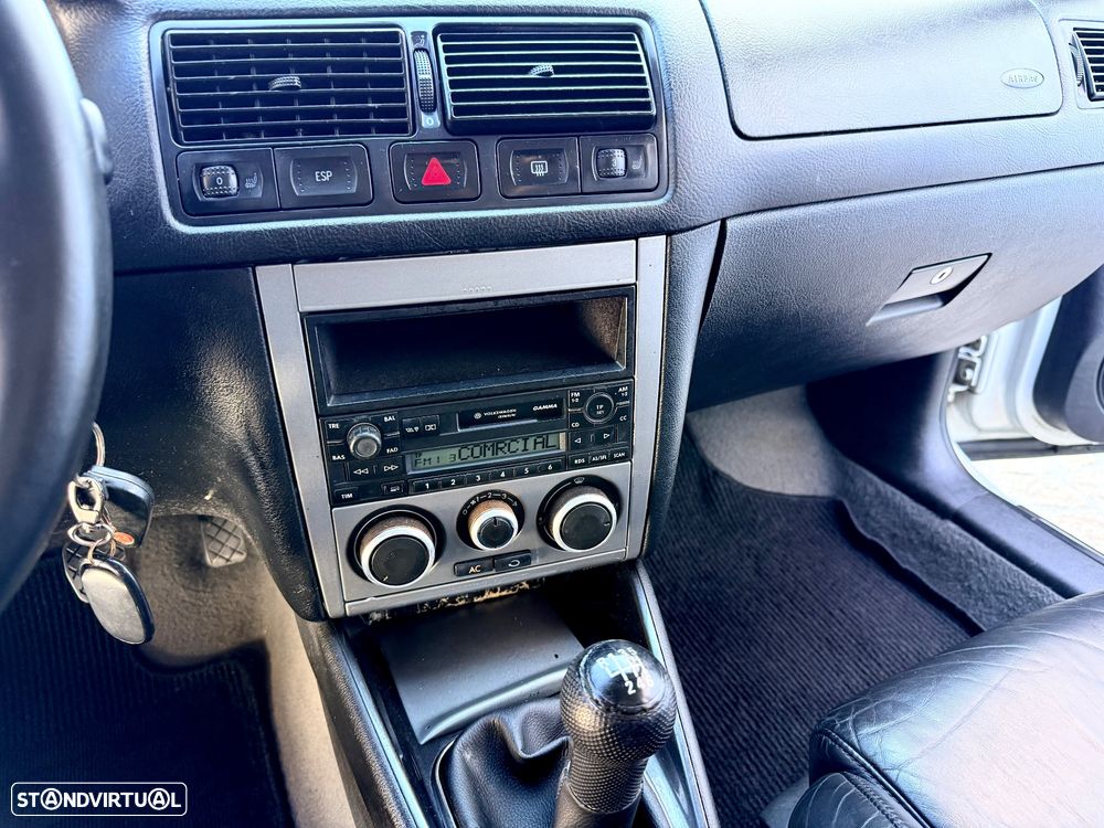 VW Golf 1.9 TDi Highline - 42