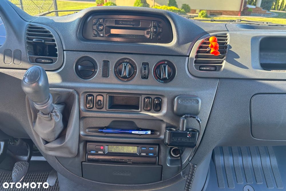 Mercedes-Benz Sprinter - 10