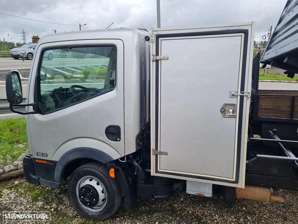 Nissan Cabstar 35.13 Tribasculante c/ caixa arrumação - 5