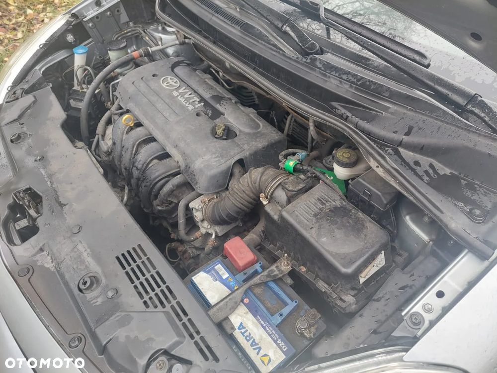 Toyota Corolla Verso - 16