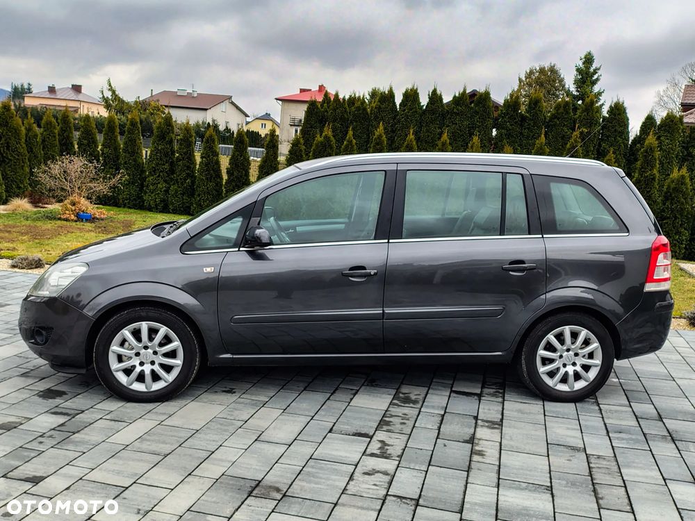 Opel Zafira 1.8 Cosmo - 9