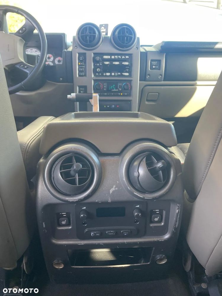 Hummer H2 6.0 V8 - 25