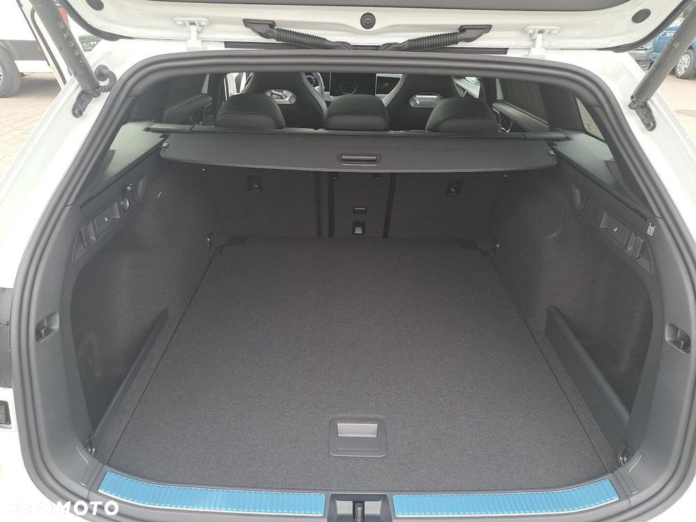 Volkswagen Passat - 15