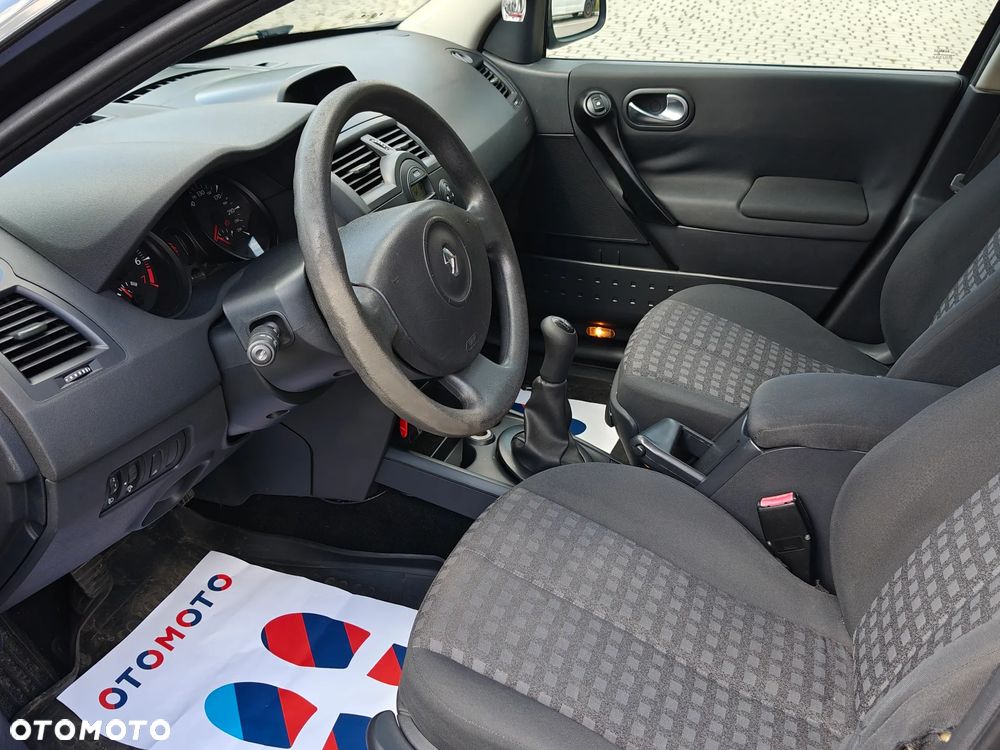 Renault Megane 1.6 16V Expression - 7