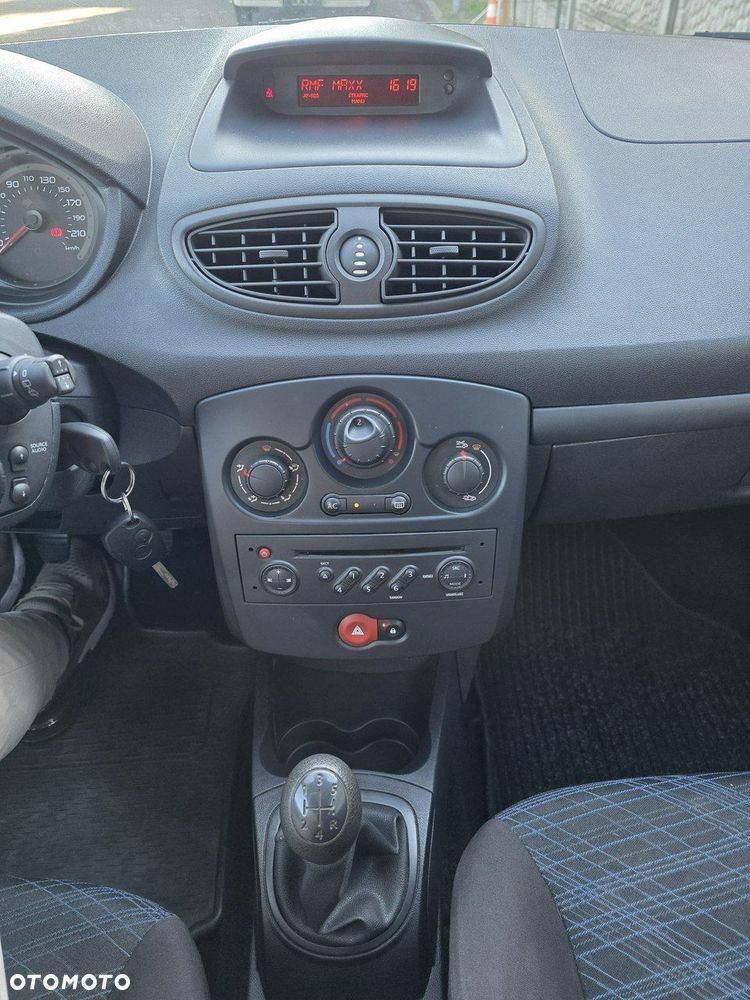 Renault Clio 1.2 16V Authentique - 17