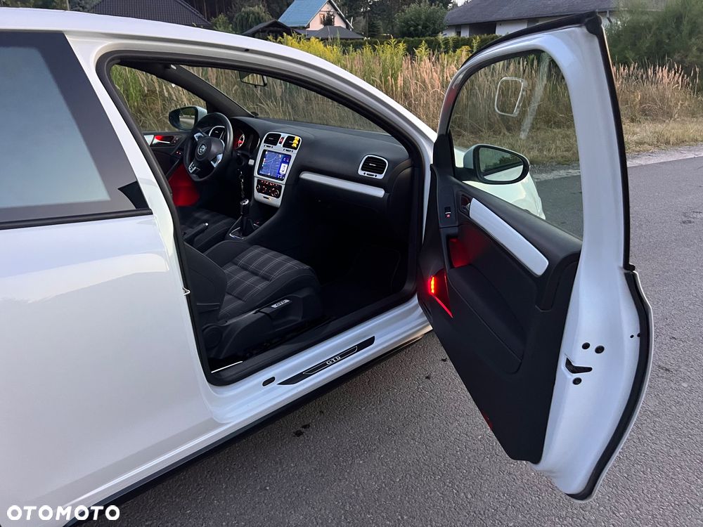 Volkswagen Golf 2.0 TDI GTD - 17