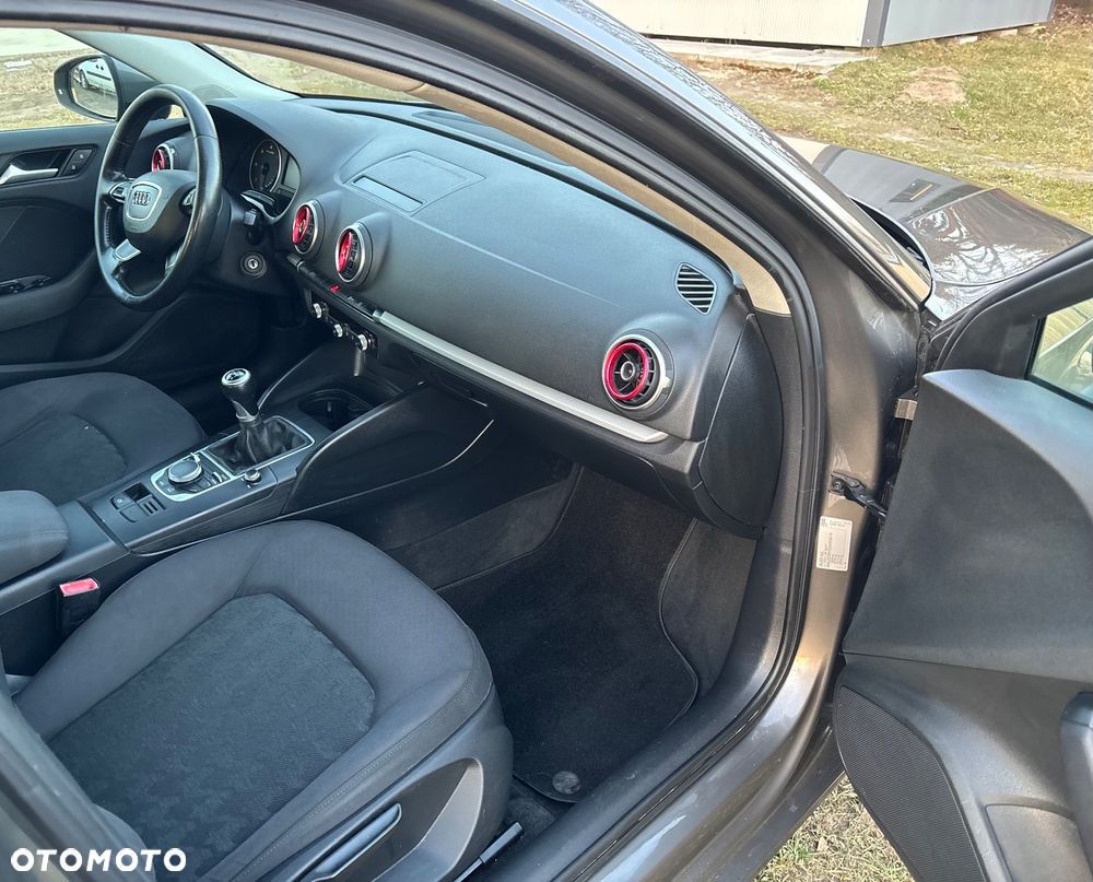 Audi A3 Sportback 1.6 TDI Ambition - 13