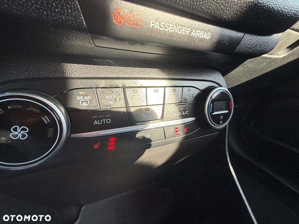 Ford Fiesta 1.0 EcoBoost S&S TITANIUM X - 8