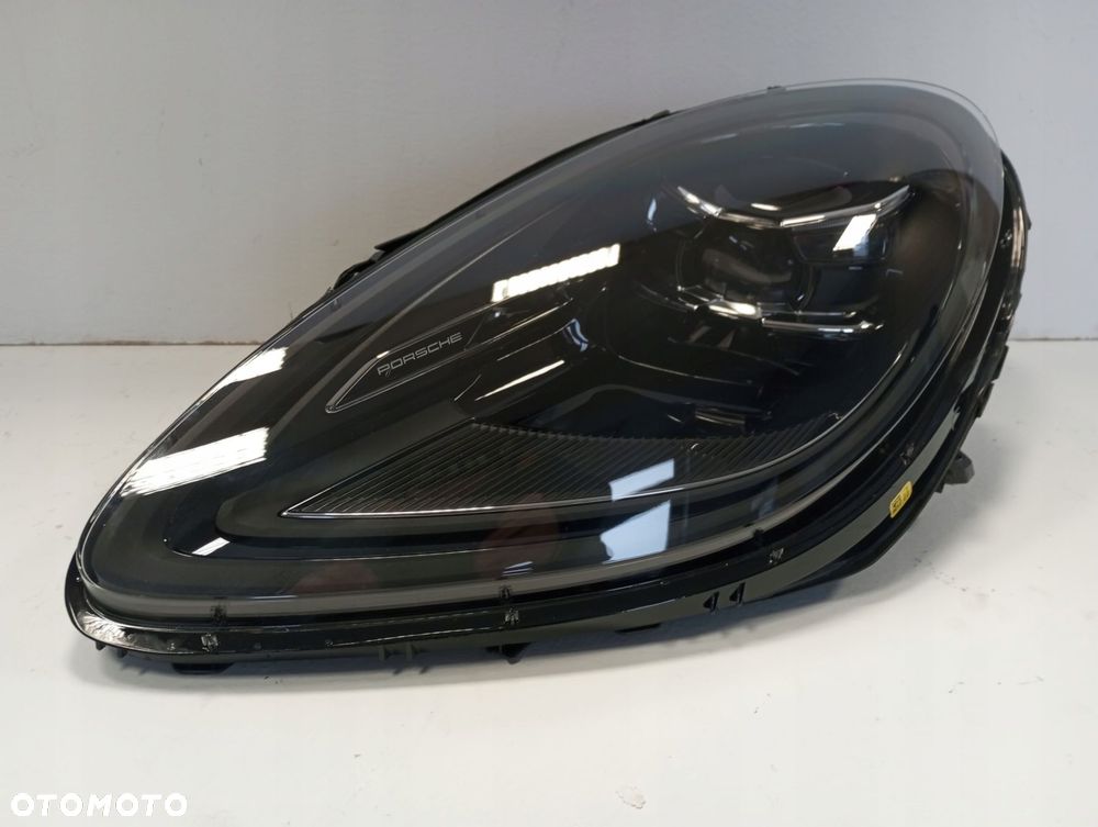 LAMPA LEWA FULL LED MACAN 95B941015AA MATRIX NOWA - 2