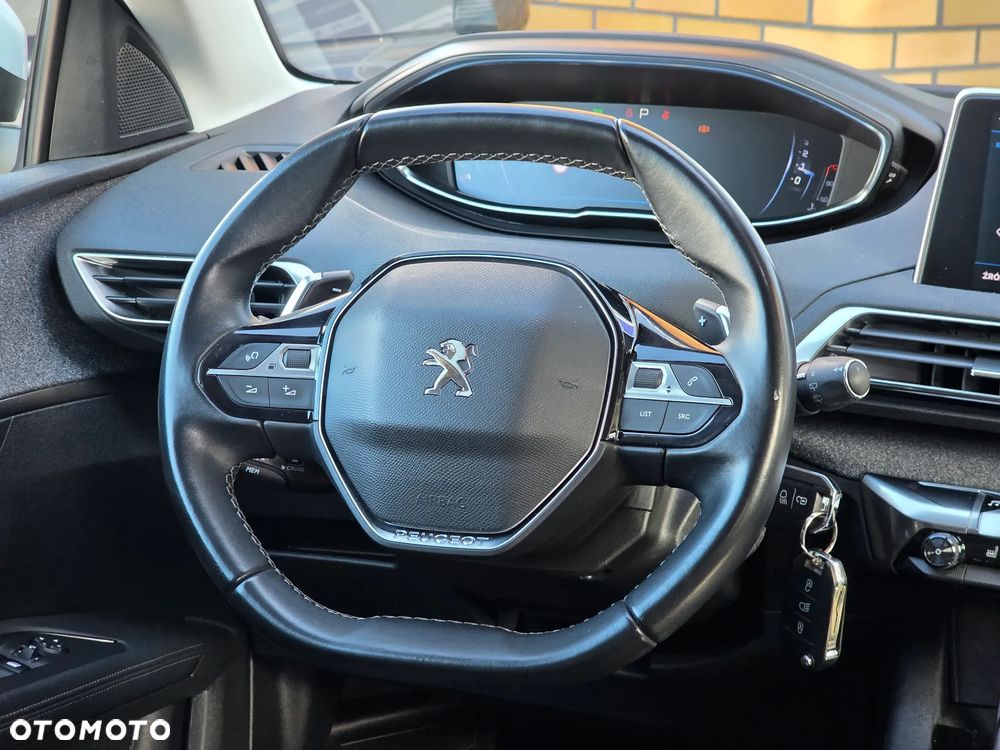 Peugeot 5008 1.5 BlueHDi Allure S&S EAT8 - 26