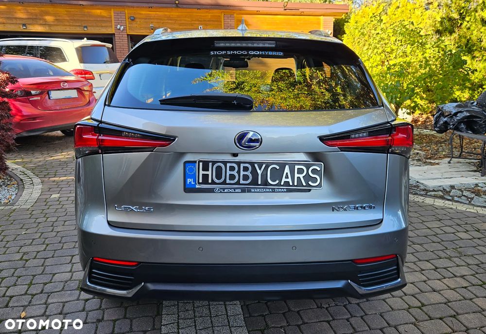 Lexus NX 300h Prestige AWD - 8