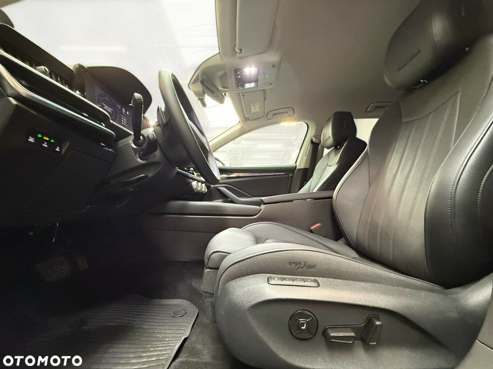 Skoda Superb 2.0 TDI SCR 4x4 L&K DSG - 22