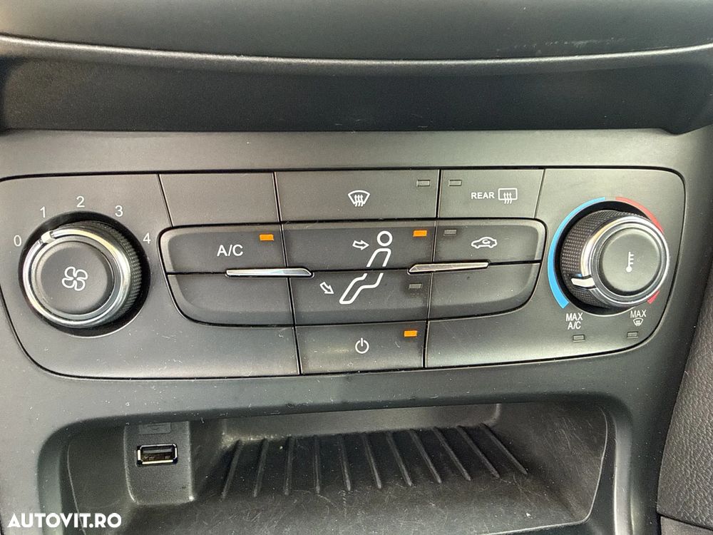 Ford Focus - 18