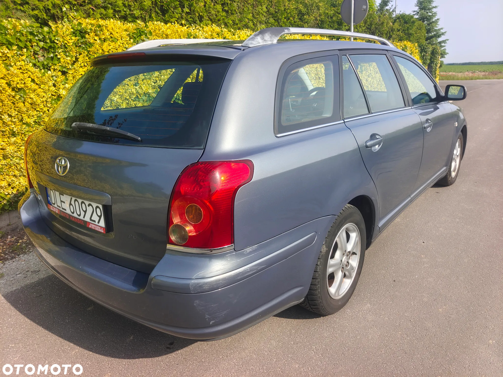 Toyota Avensis 1.8 VVT-i Combi Sol - 3