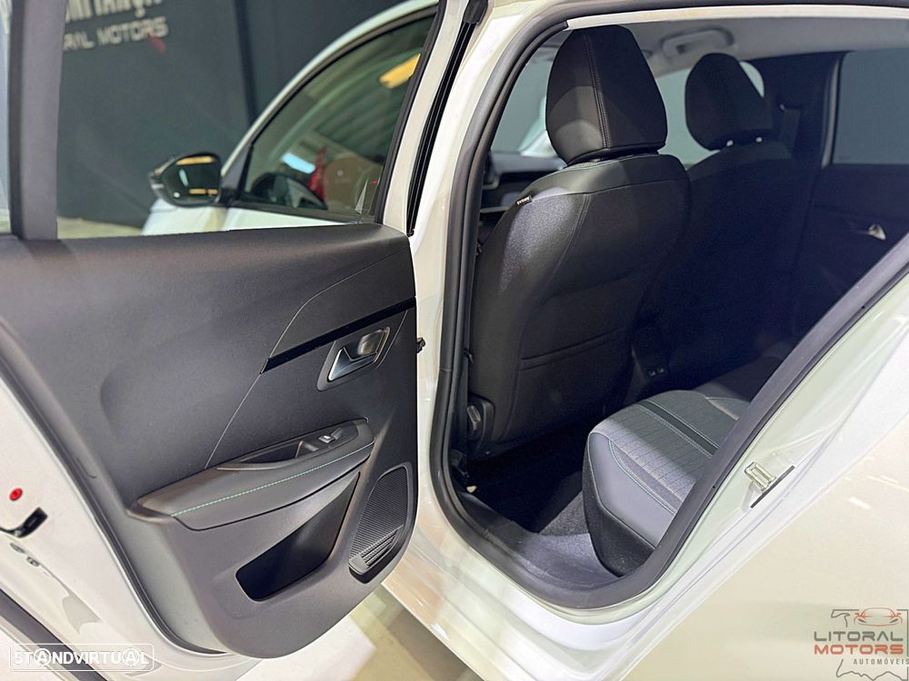 Peugeot 208 1.2 PureTech Allure - 15