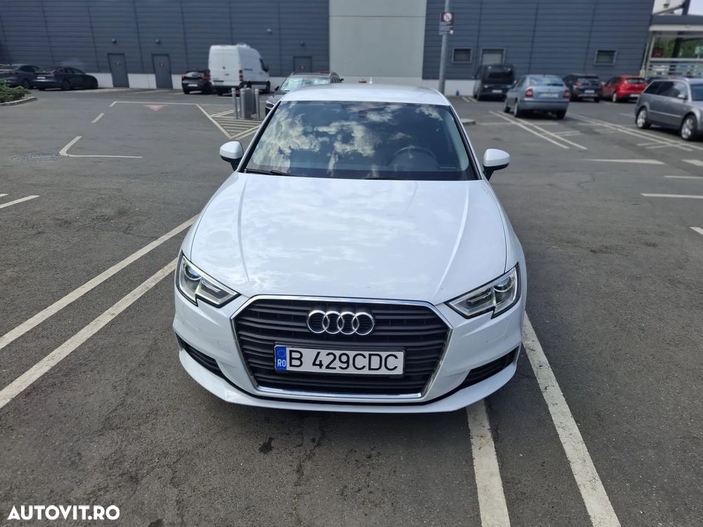 Audi A3 Sportback 1.6 30 TDI Design - 1