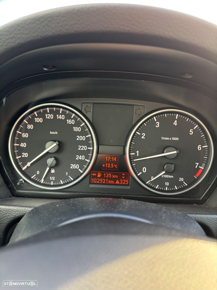 BMW 320 i Cabrio - 17