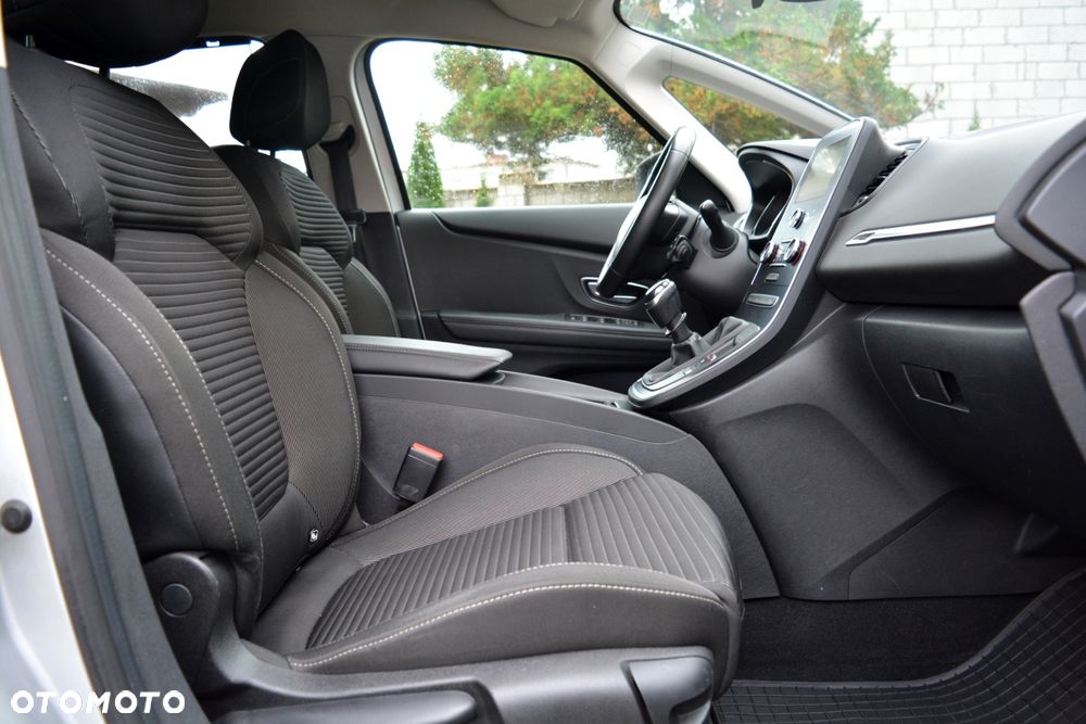 Renault Grand Scenic - 9