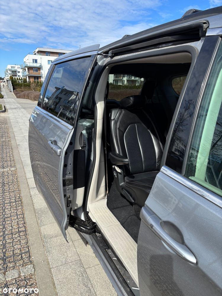 Chrysler Voyager - 18