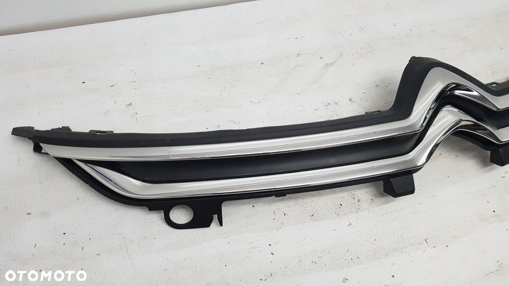 ciroen c4 grand picasso grill atrapa - 3