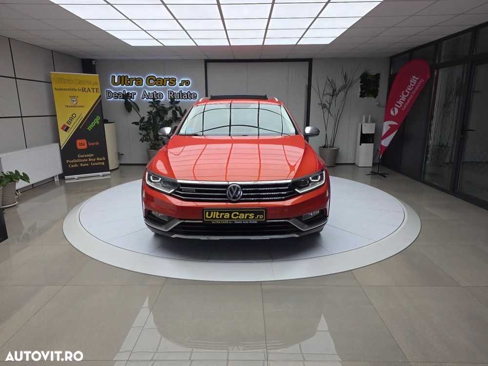 Volkswagen Passat Variant 2.0 TDI SCR DSG 4Motion Alltrack - 9