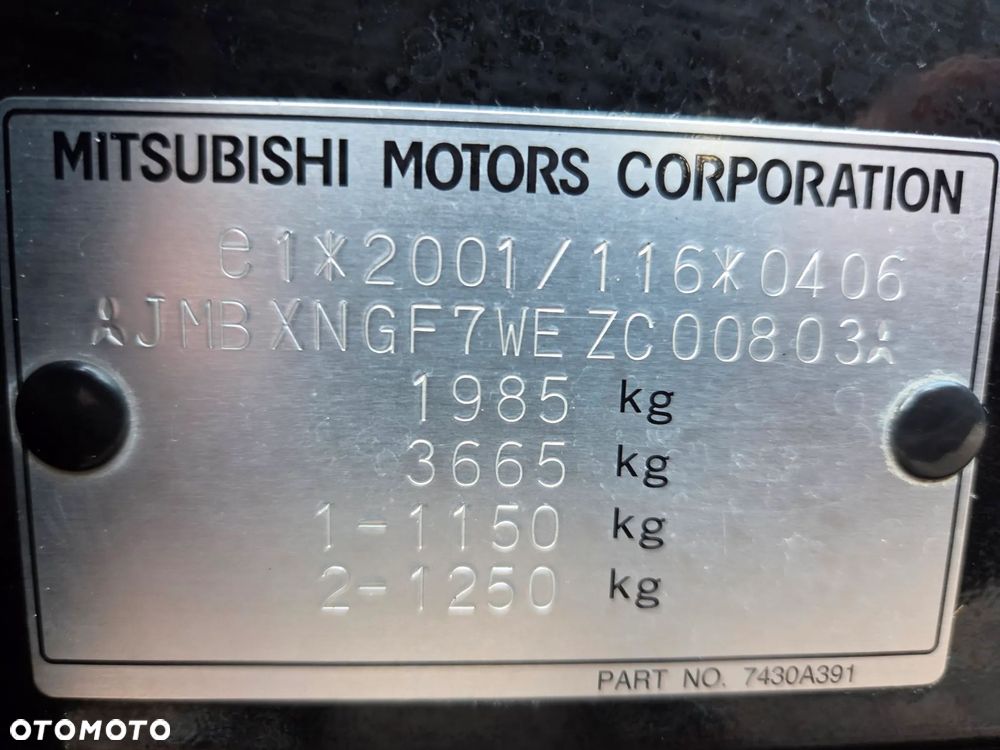 Mitsubishi Outlander - 8