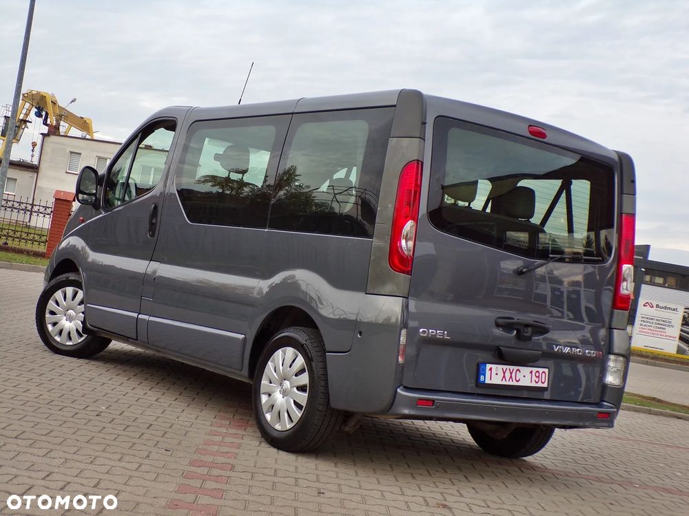 Opel Vivaro 2010 photo 4