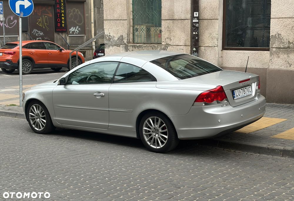 Volvo C70 2.4i Momentum - 2