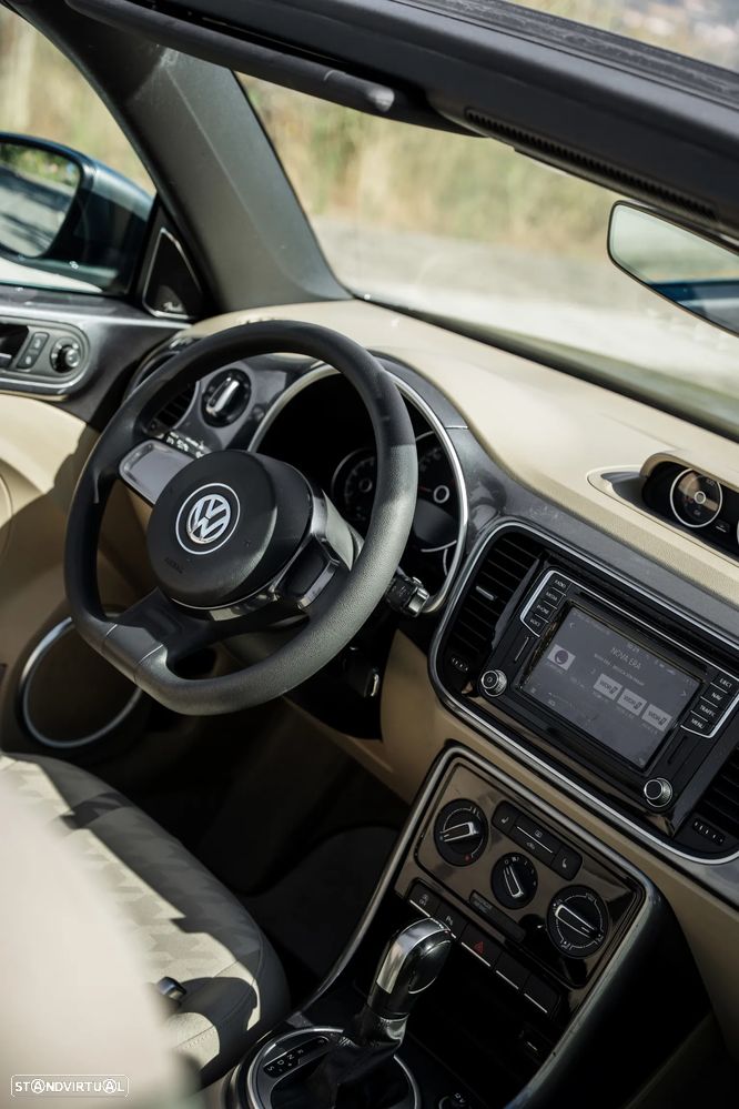 VW New Beetle Cabriolet 1.2 TSI DSG - 24