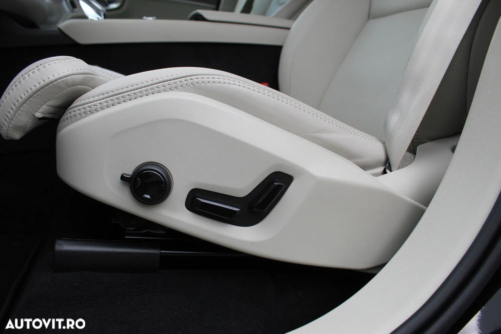 Volvo XC 90 Recharge T8 AWD Ultimate Dark - 32