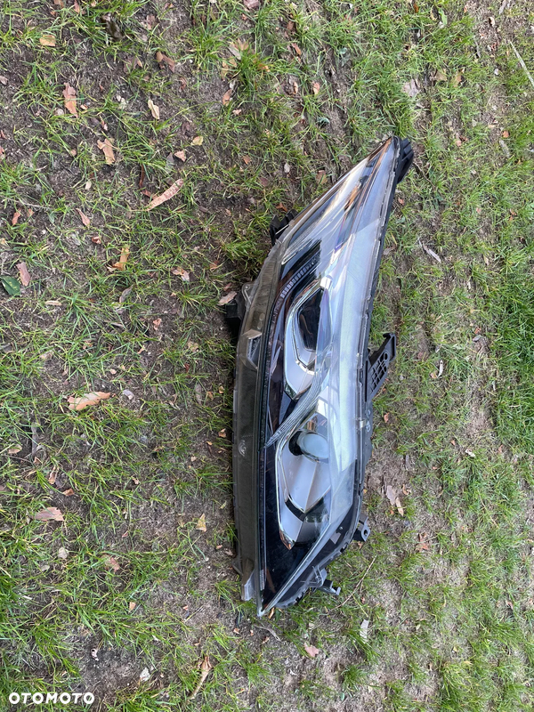 Lampa przednia prawa Mitsubishi Eclipse Cross FULL LED