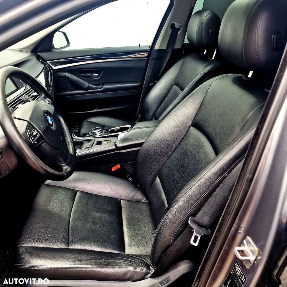 BMW Seria 5 520d Luxury Line - 11