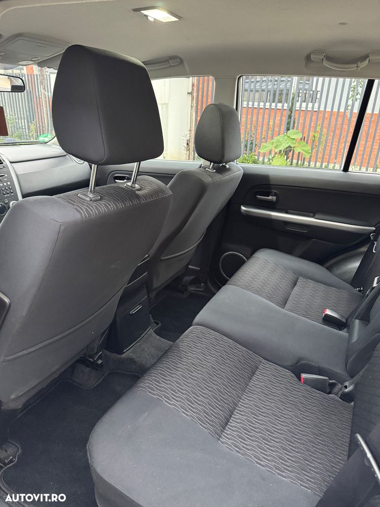 Suzuki Grand Vitara 1.9 DDiS Comfort + DPF - 10
